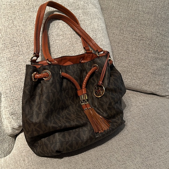 Michael Kors 8870427223182722318 Jet Set Tote Brown Handbag - Picture 2 of 10